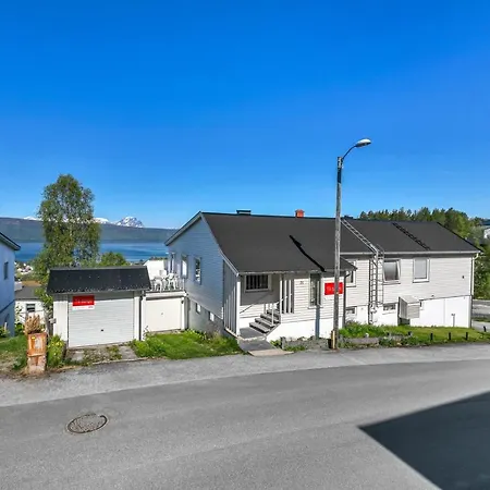 Big House, Free Parking, Wifi, 3 Bedrooms