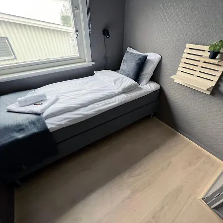 Big House, Free Parking, Wifi, 3 Bedrooms *