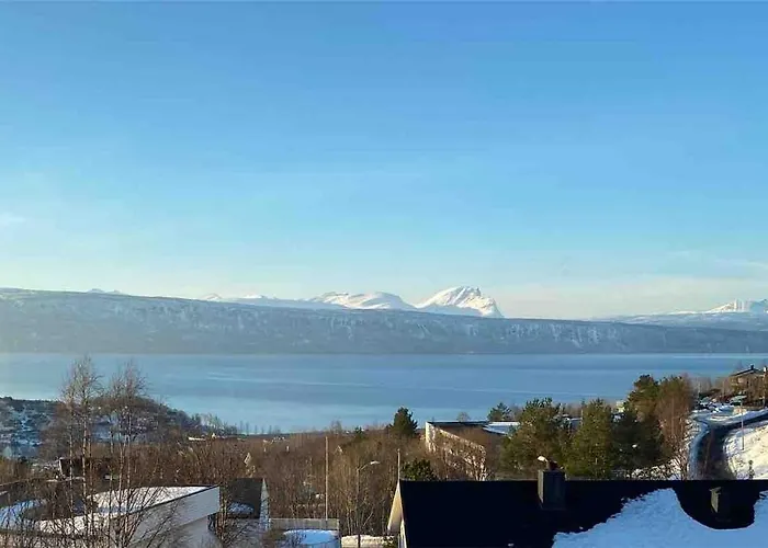 Large W Fjord View Parkinge31 Casa vacanze Narvik